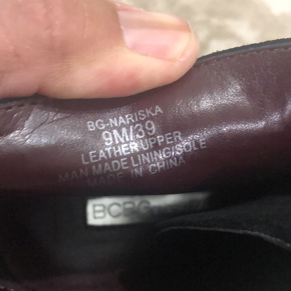 BCBG GENERATION NARISKA BOOTIES --SIZE 9-- COLOR BLACK - Picture 8 of 11